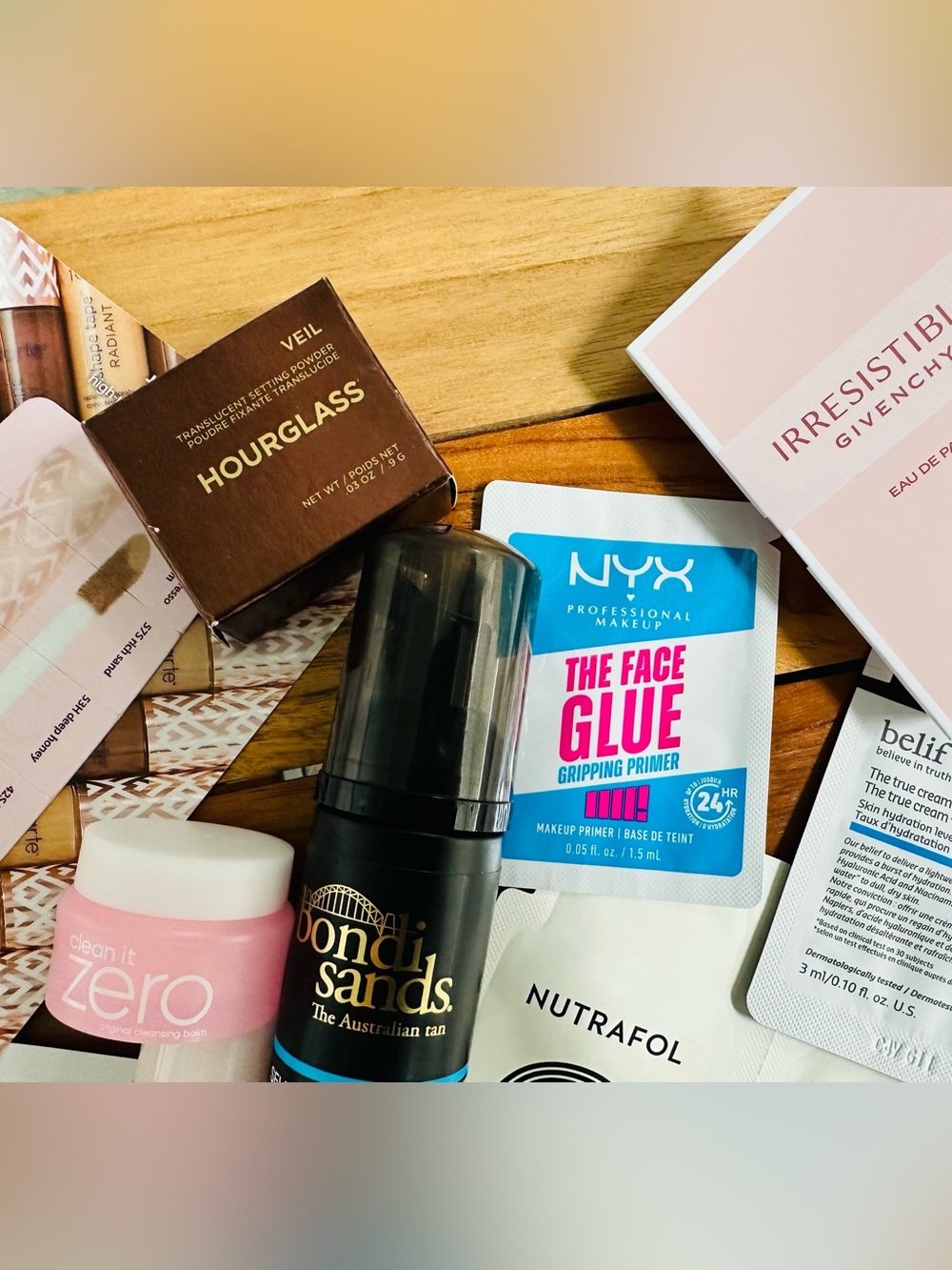 Beauty Sample Lot with Givenchy, Nutrafol, tarte, Hourglass & more - 12 pieces - Picture 4 of 4